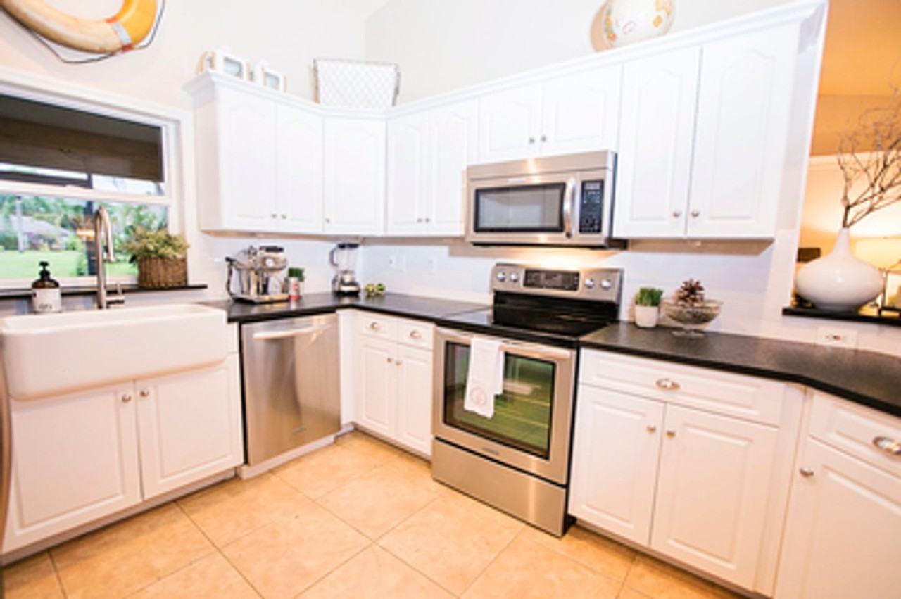 22631 Island Lakes Dr - Photo 5 of 21