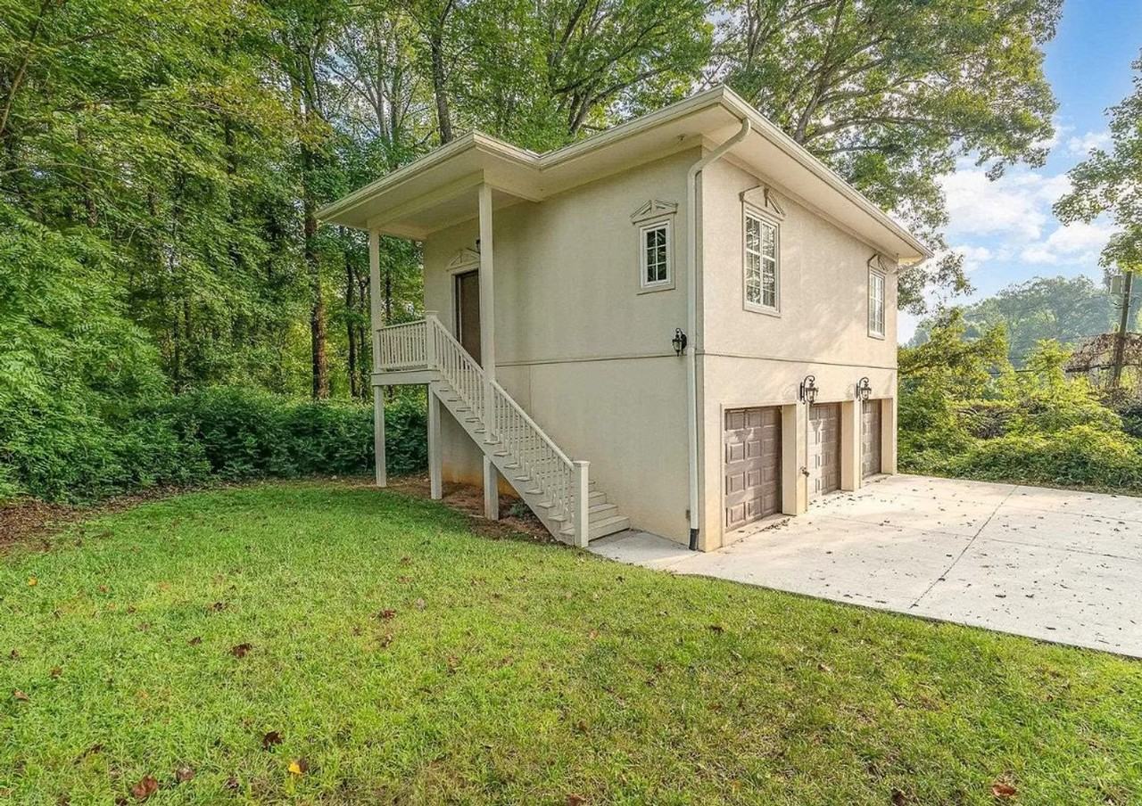 809 Old Pittsboro Rd - Photo 3 of 9