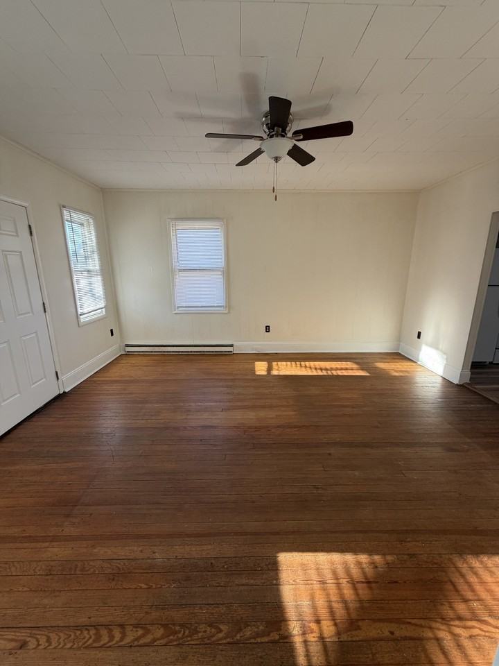 106 Crockett Ave #1 - Photo 3 of 9