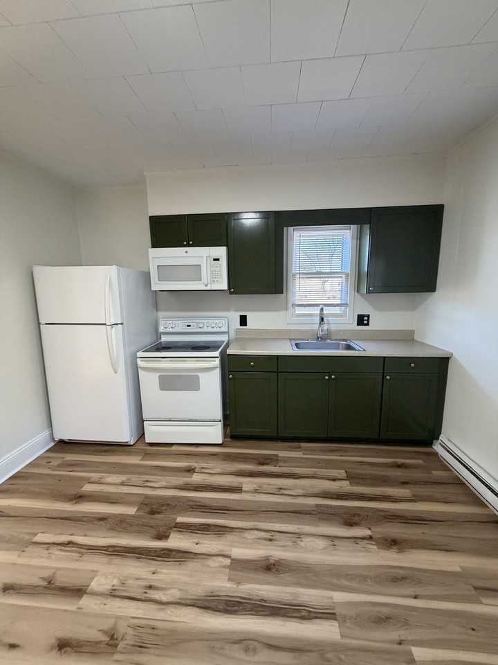 106 Crockett Ave #1 - Photo 4 of 9