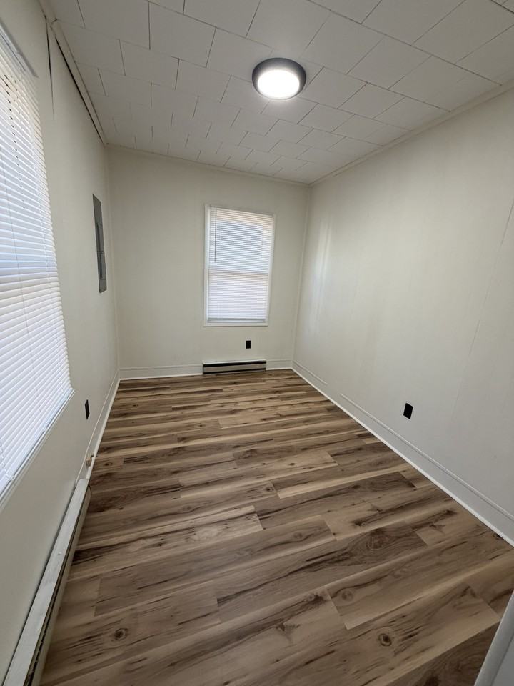 106 Crockett Ave #1 - Photo 6 of 9