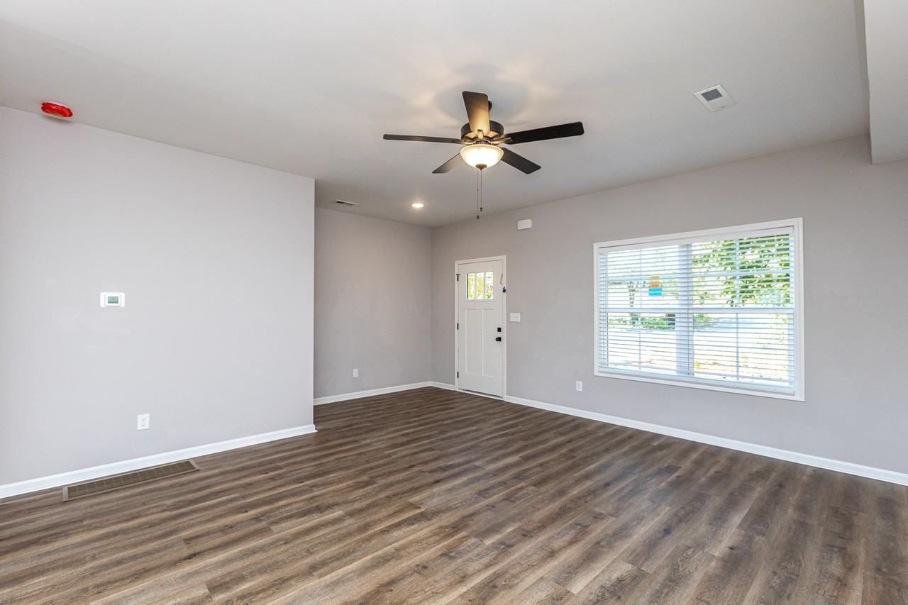 506 S Main St #1 - Photo 3 of 32