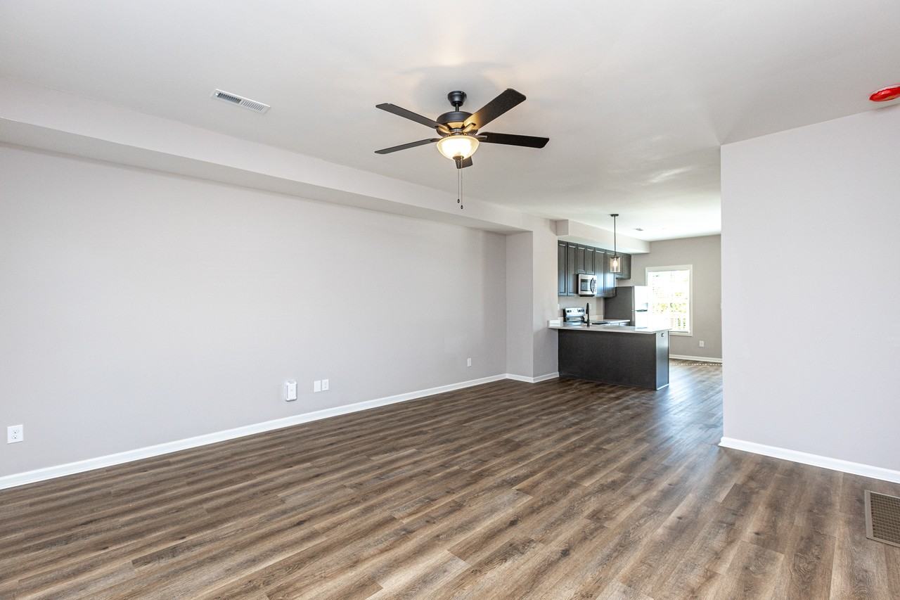 506 S Main St #1 - Photo 4 of 32