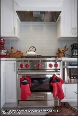 108 W Hyman Ave Apt 7 #7 - Photo 5 of 19