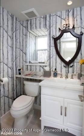 108 W Hyman Ave Apt 7 #7 - Photo 6 of 19