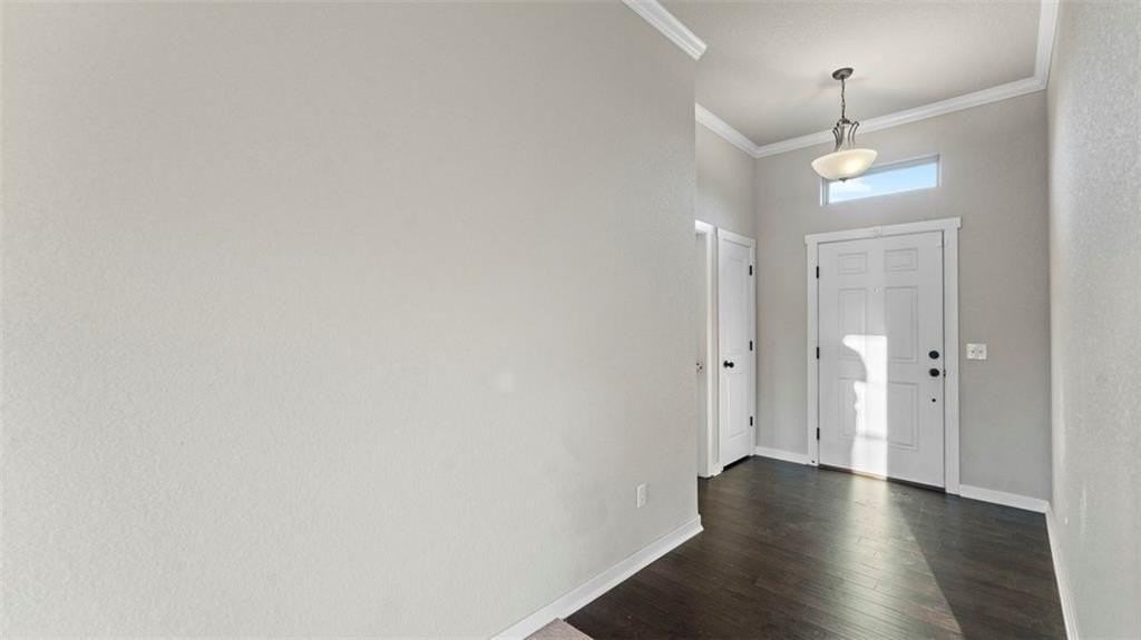 3960 Deerhurst St - Photo 4 of 19