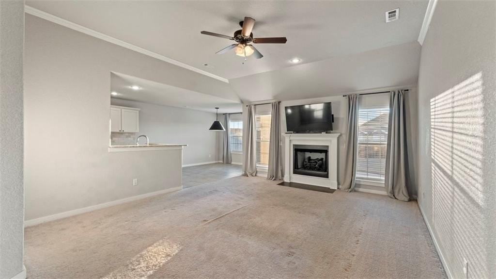 3960 Deerhurst St - Photo 5 of 19