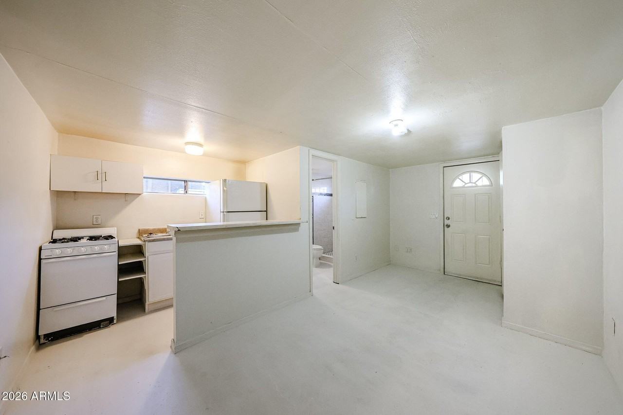 1005 E Moreland St Unit 3 #3 - Photo 6 of 13