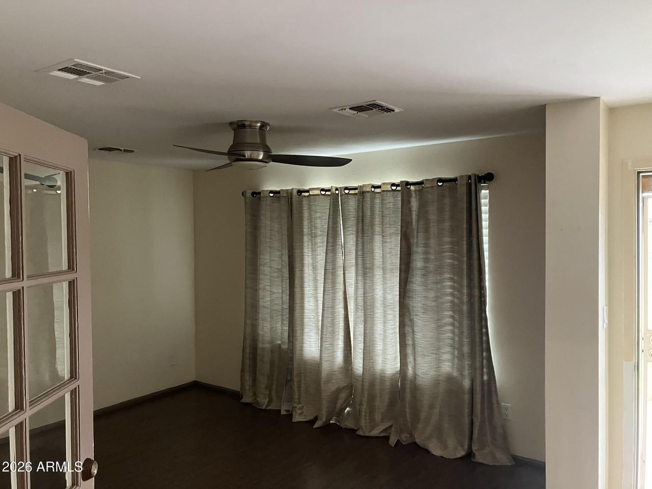 7613 W Devonshire Ave - Photo 6 of 33