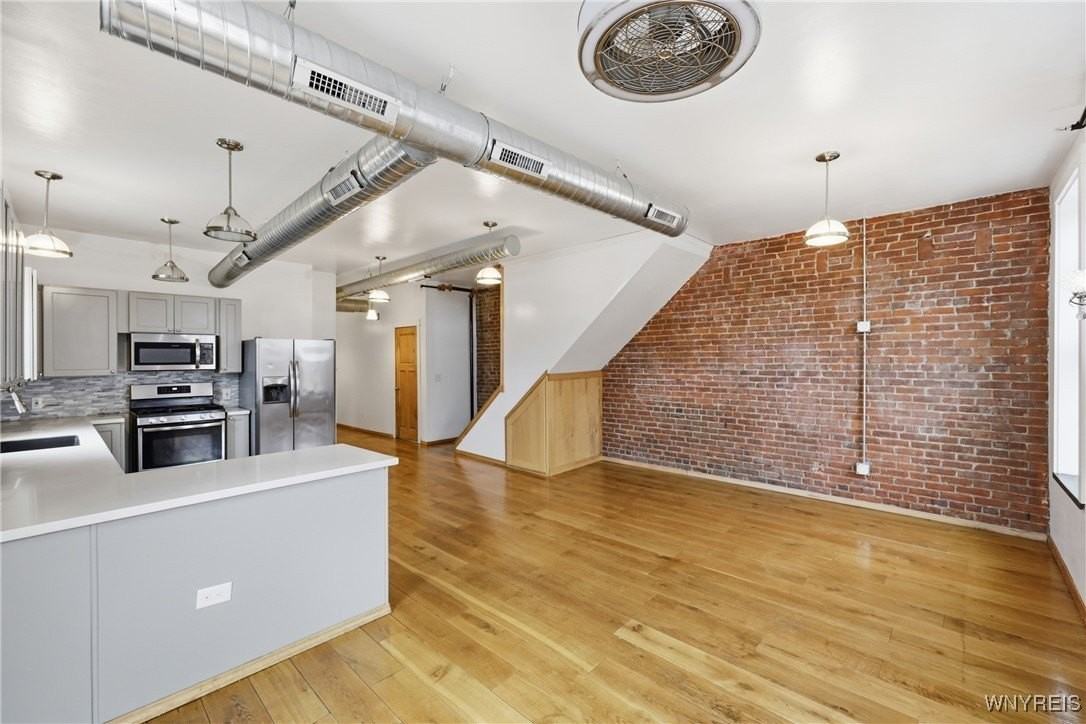 110 Genesee St - Photo 5 of 27