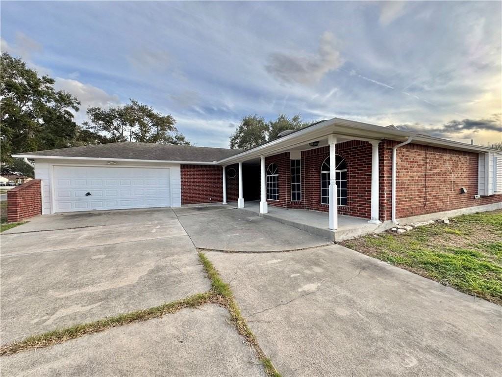 4125 Rapids Dr - Photo 2 of 23