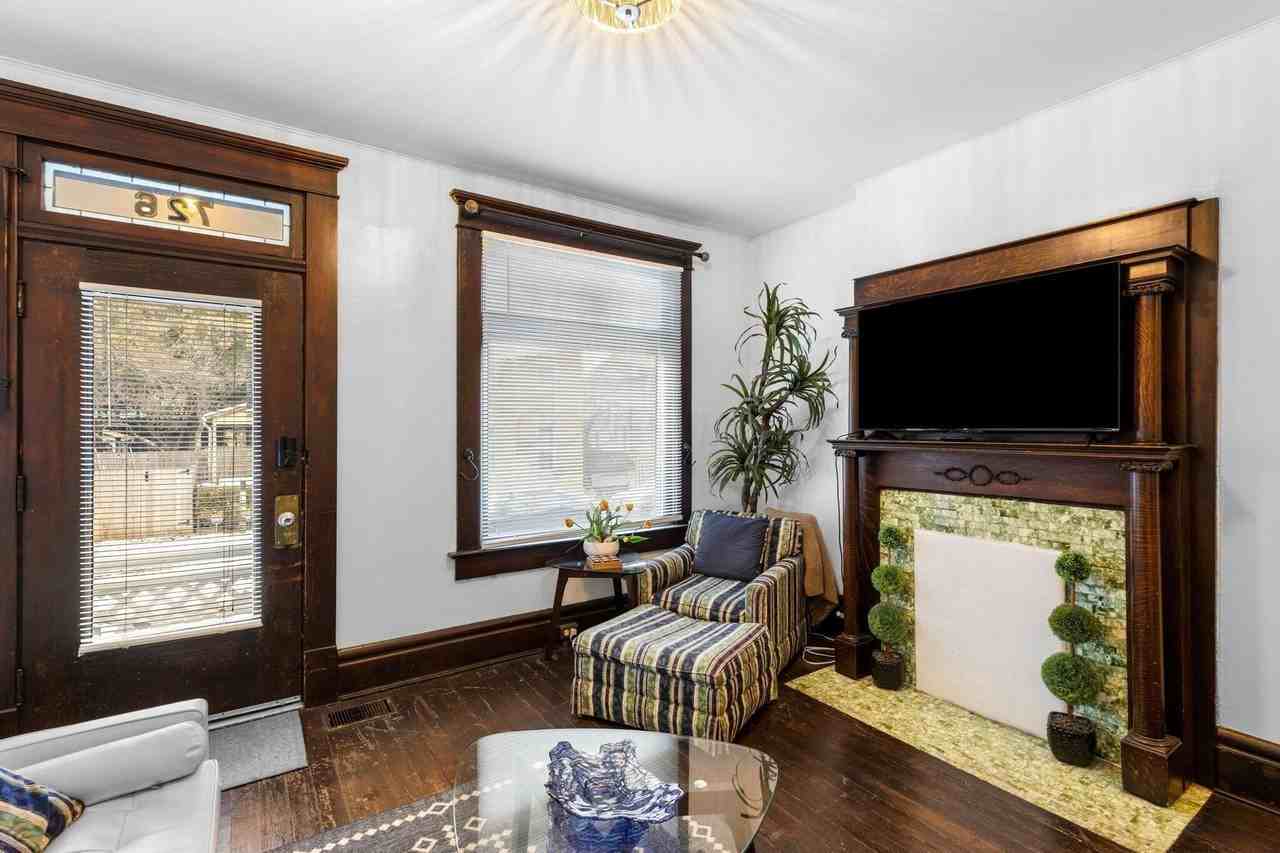 726 Kerr St - Photo 6 of 31