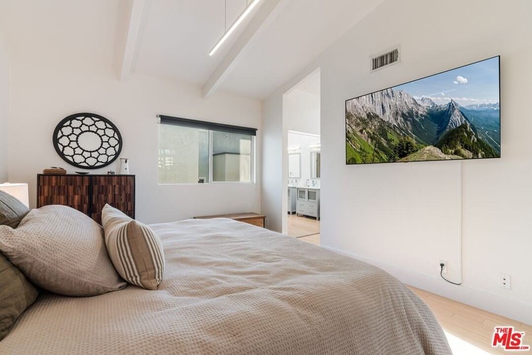 940 14th St Apt E #E - Photo 7 of 17