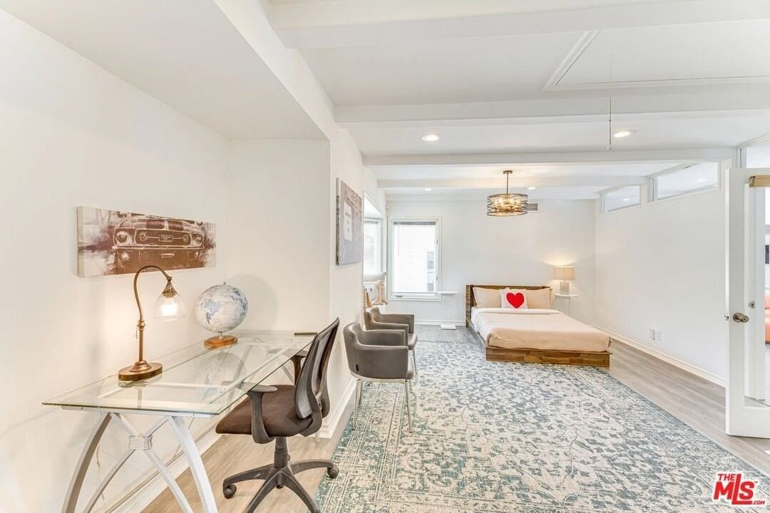 1410 Stradella Rd - Photo 4 of 42