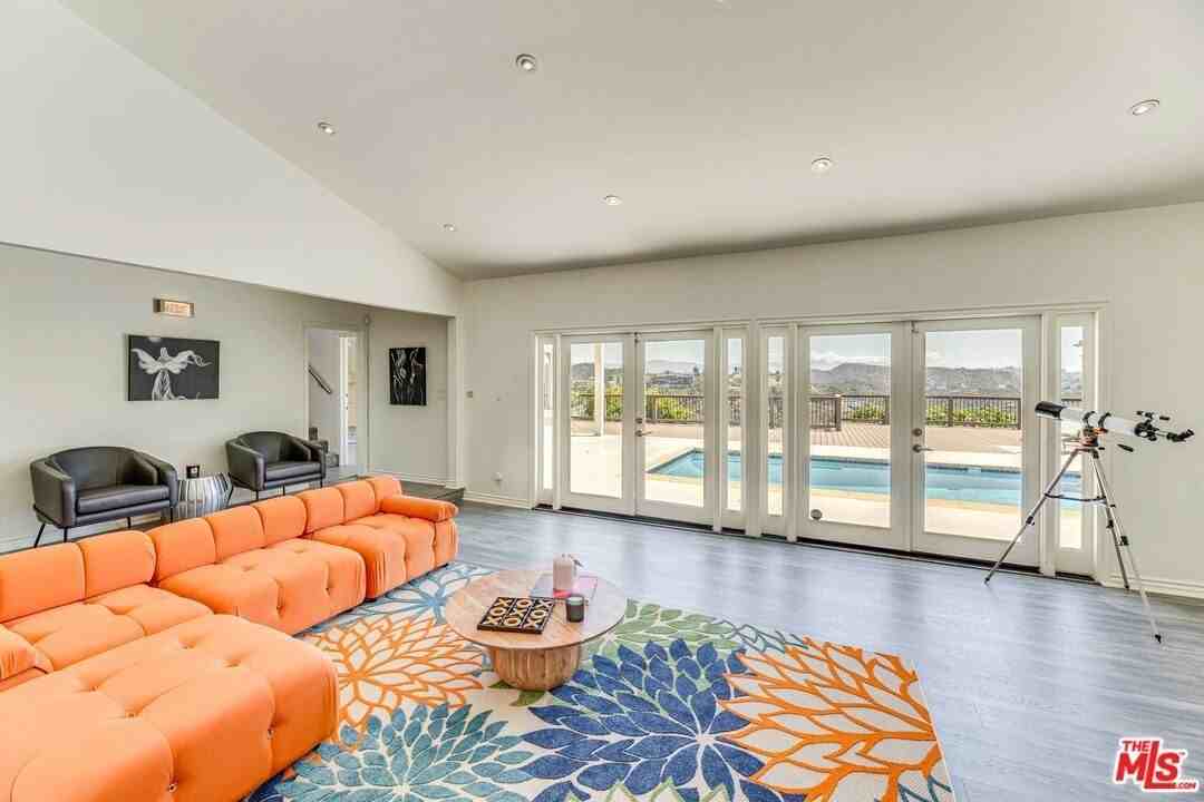 1410 Stradella Rd - Photo 5 of 42