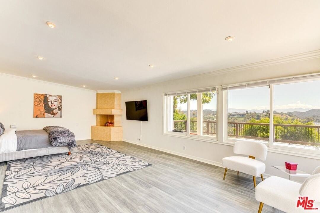 1410 Stradella Rd - Photo 6 of 42