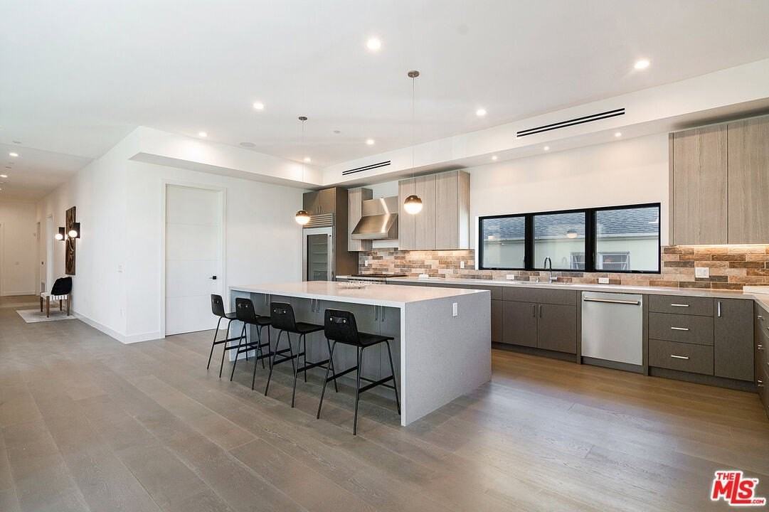 10563 Ashton Ave Apt 2 #2 - Photo 5 of 24