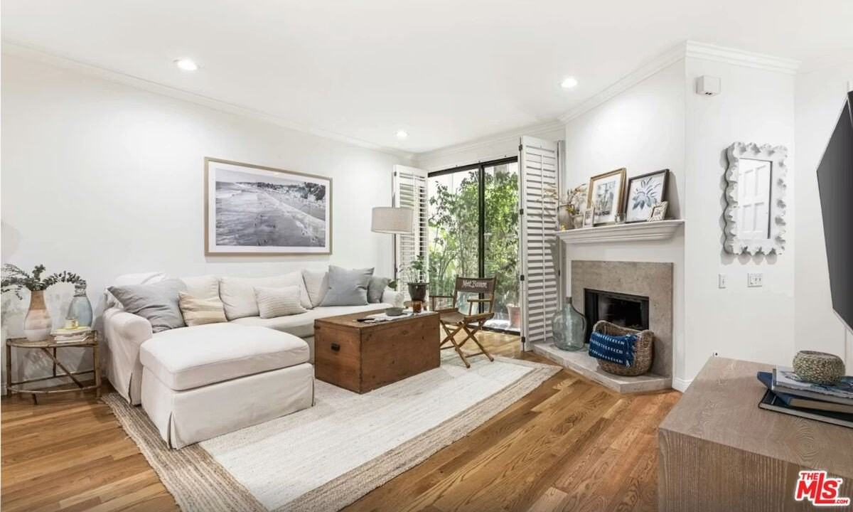 1108 18th St Apt 5 #5 - Photo 2 of 11