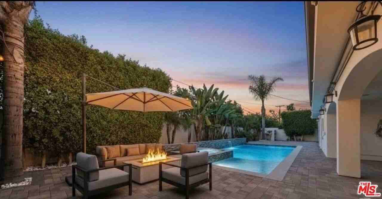 6243 Berquist Ave - Photo 4 of 16