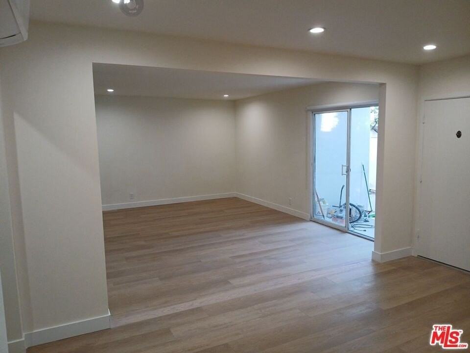 847 15th St Apt 3 #3 - Photo 2 of 23