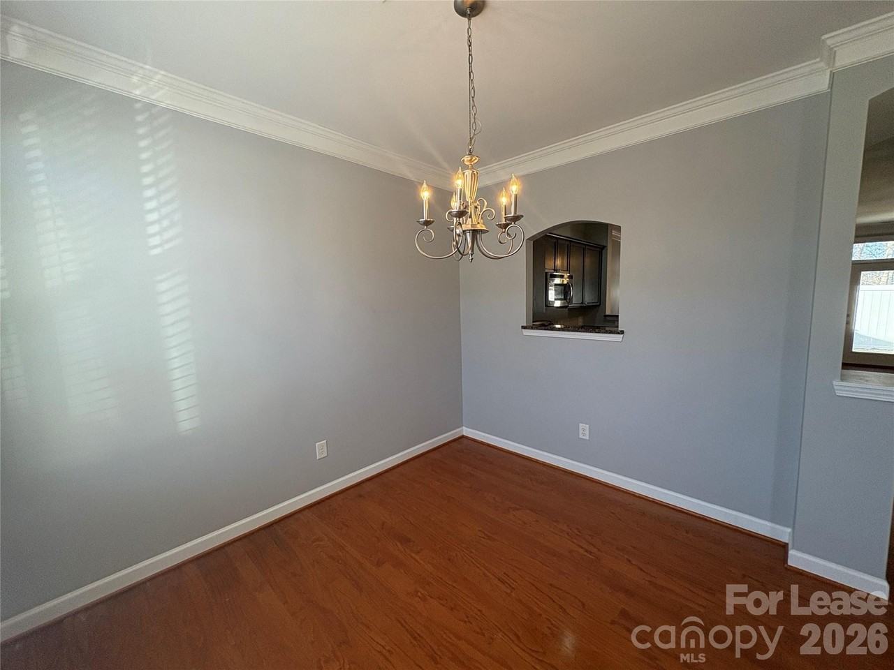 2912 White Willow Rd - Photo 5 of 43