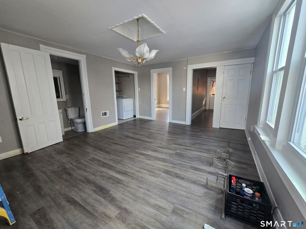 106 Hanover St - Photo 4 of 19