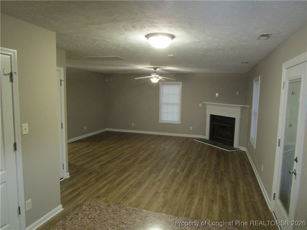 1442 Vandenberg Dr - Photo 3 of 23