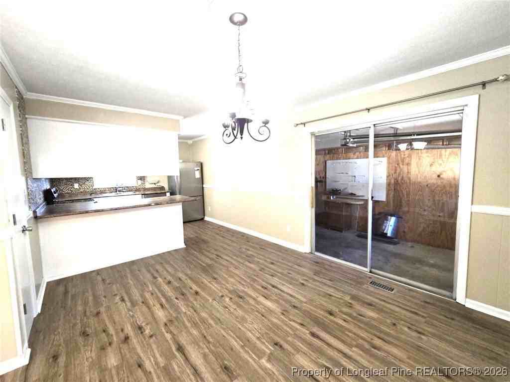 266 Channing Dr - Photo 6 of 28