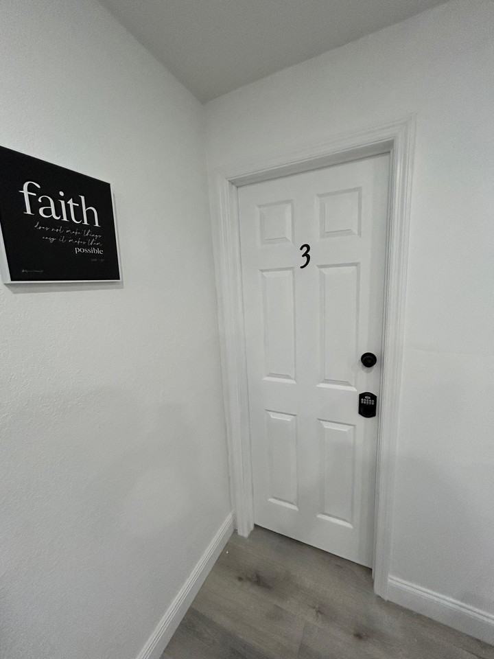 1605 North Gomez Avenue #3 - Photo 4 of 13