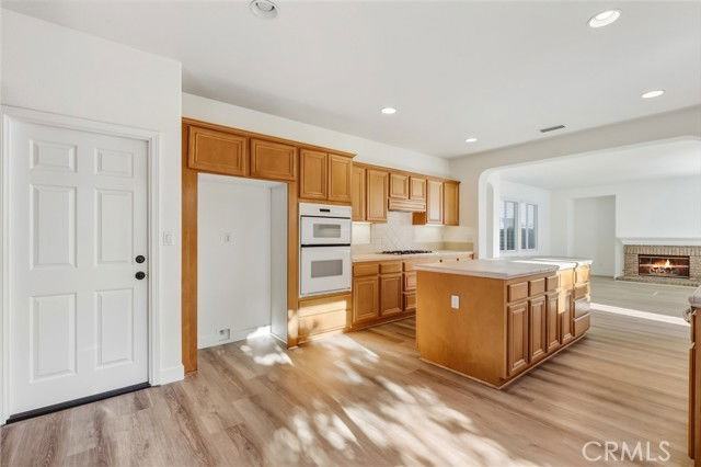 6 Sutton - Photo 2 of 8