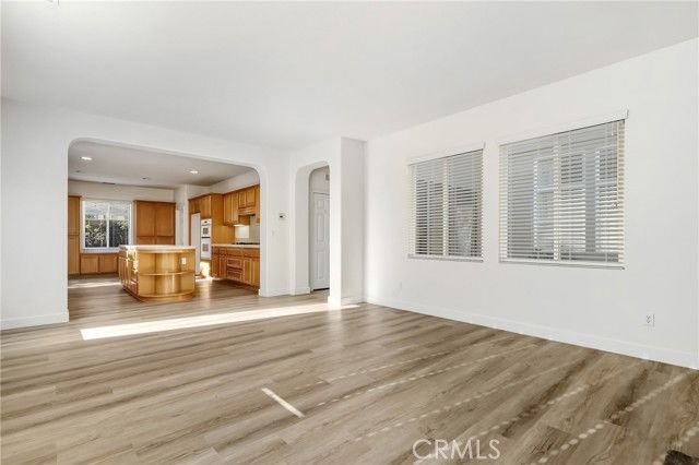 6 Sutton - Photo 5 of 8