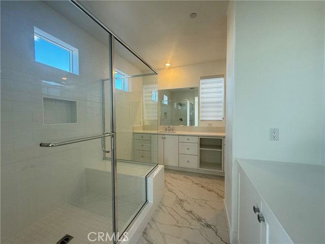 313 Proctor - Photo 3 of 8