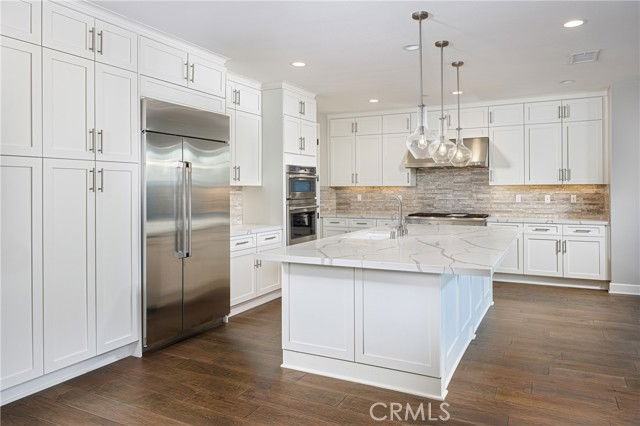 2017 Picasso - Photo 7 of 8