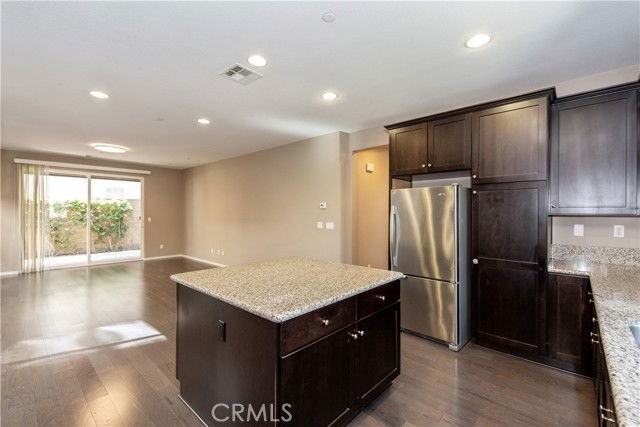 148 Compass - Photo 5 of 8