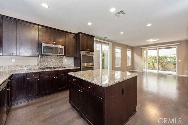 148 Compass - Photo 7 of 8