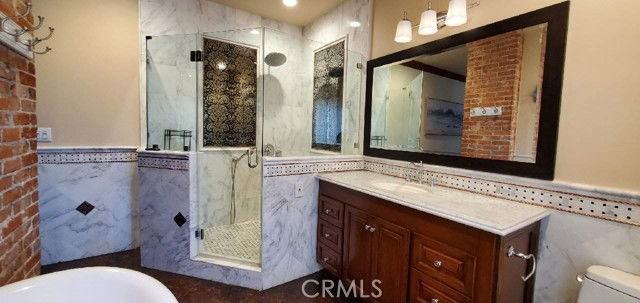495 E Collins Ave - Photo 2 of 8