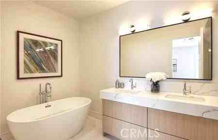 189 S Allen Ave #1 - Photo 2 of 8