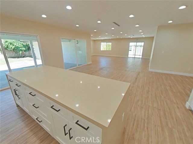 17633 Nordhoff St - Photo 3 of 8