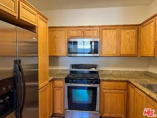 1040 Glendon Ave #4184 - Photo 6 of 8