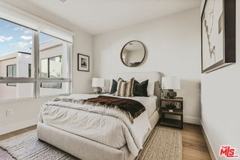 3230 S Barrington Ave - Photo 1 of 1