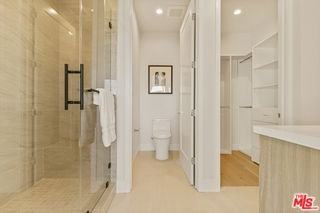3230 S Barrington Ave - Photo 3 of 8