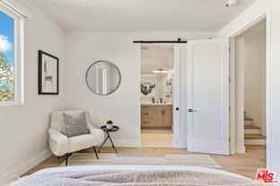 3218 S Barrington Ave - Photo 1 of 1