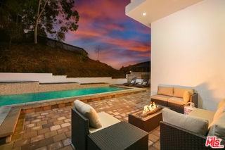 6696 Lakeridge Rd - Photo 2 of 7