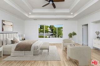 606 N Camden Dr - Photo 3 of 8