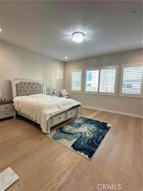 438 Sycamore Dr - Photo 3 of 8