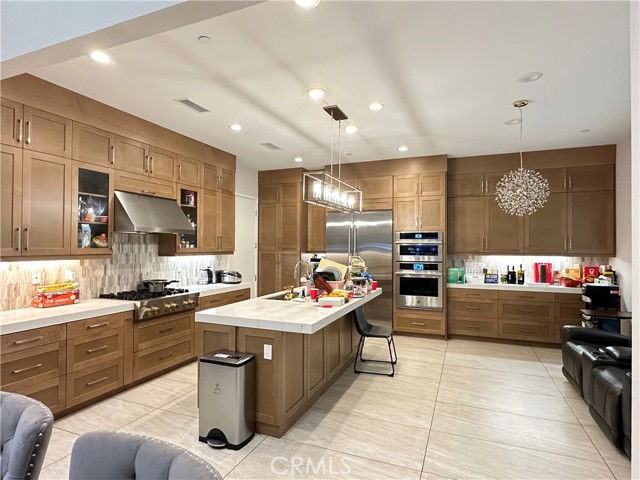 438 Sycamore Dr - Photo 5 of 8