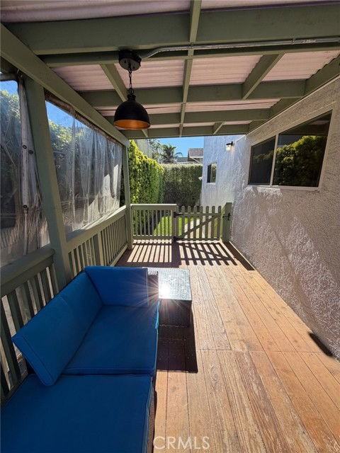 559 W 39th St - Photo 7 of 8