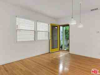 906 Venezia Ave #B - Photo 2 of 8