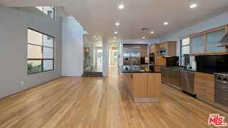 143 Union Jack Mall - Photo 3 of 8