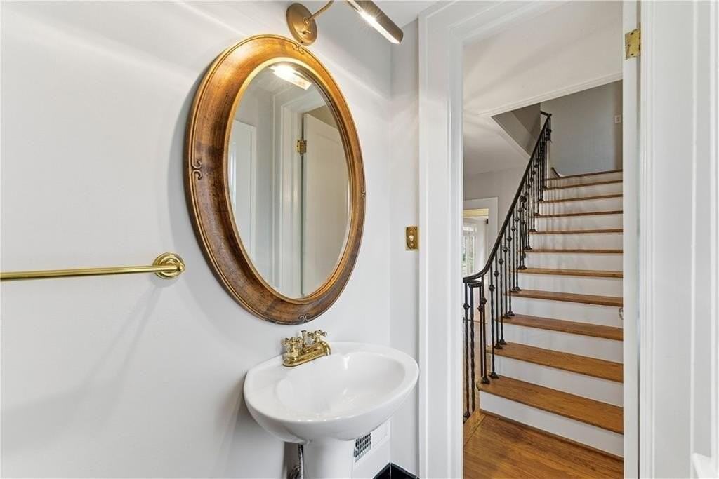 685 E Morningside Dr Ne - Photo 4 of 50